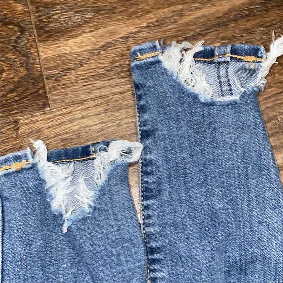 High-waisted Hollister ripped skinny jeans size 0 - Picture 2 of 4